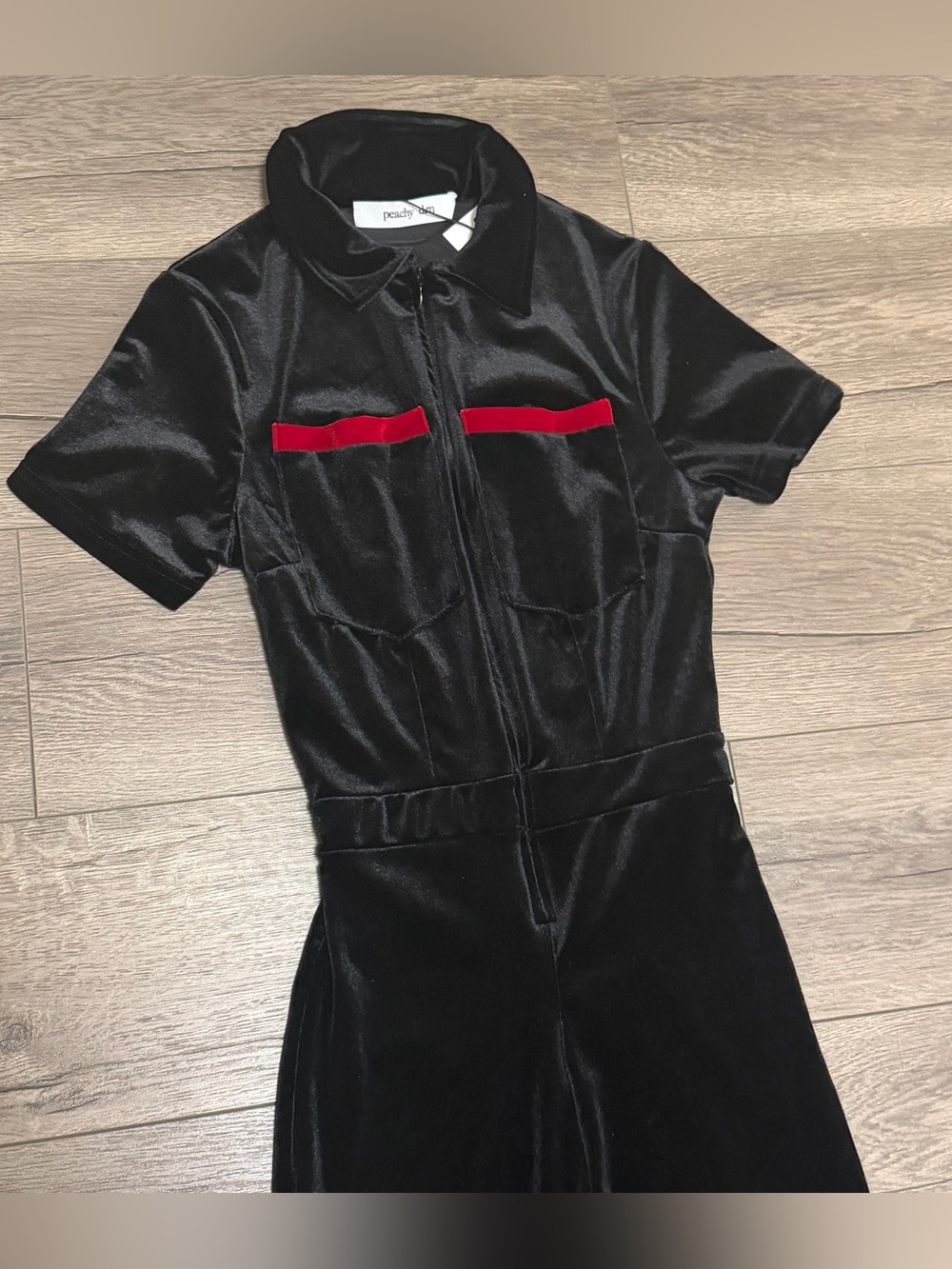 Peachy Den Kernel Velour Velvet Jumpsuit Black Red Short Sleeve Size Xs Nwt — image 4 of 8